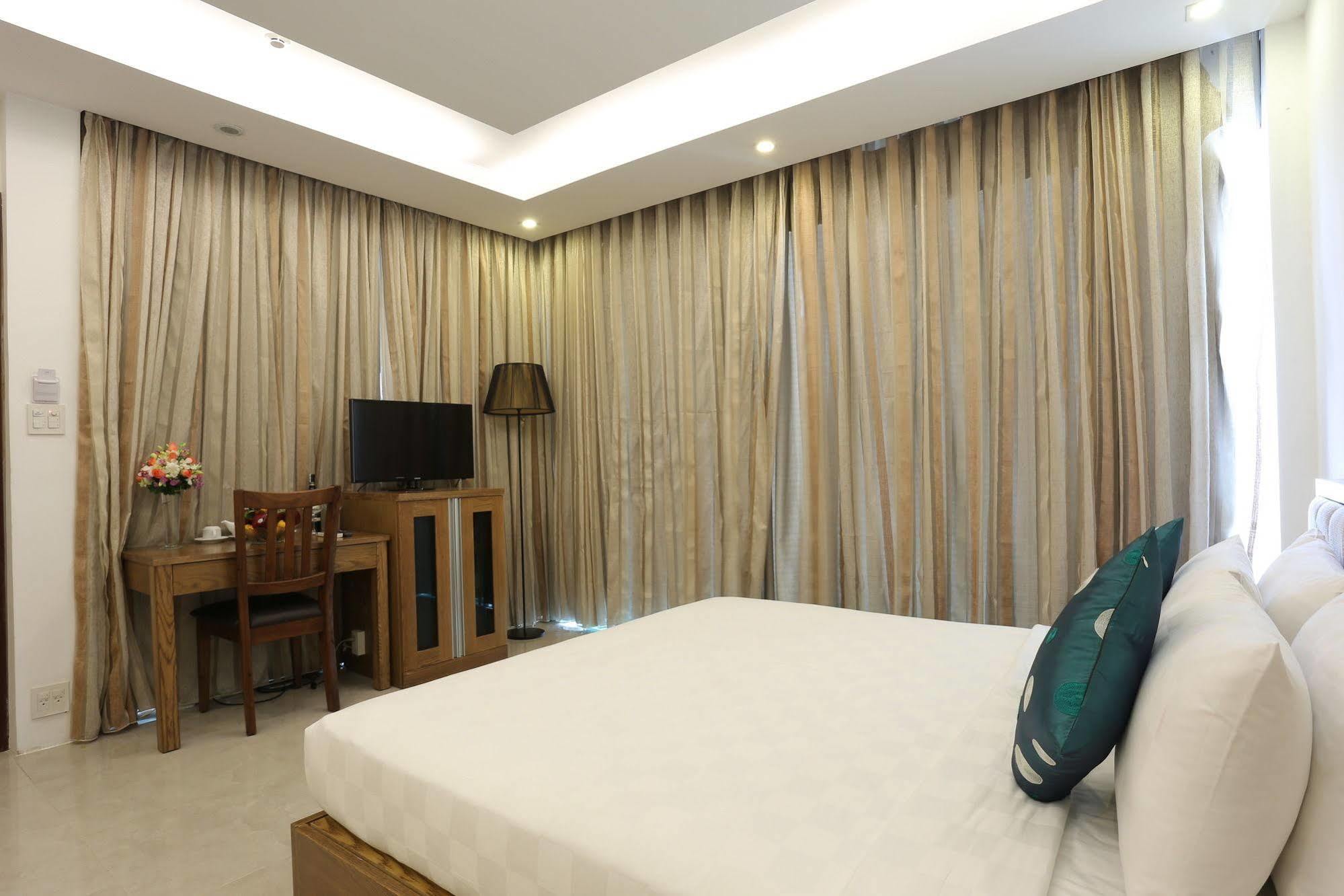 Valentine Hotel Хошимин Экстерьер фото